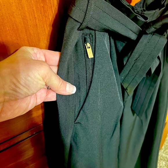 The Limited Black Wide Leg Capri Pants - Large - Picture 3 of 7